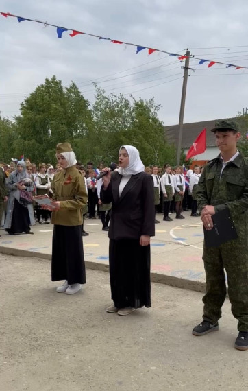 2 место в региональном этапе всероссийского конкурса исследовательских проектов "Без срока давности" Подпрограмма-Отражение геноцида в архивных документах:работа с историческими источниками..